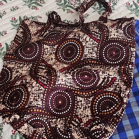 Colorful Patterned Fabrics Made In AFRICA - Picture 3 of 4